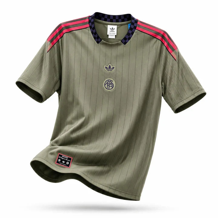 FC Bayern München FANBOX (Authentic Version)
